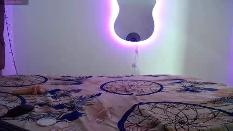 ambar_love22 online show from 02/13/25, 06:38