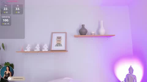 ambarevans_ online show from 09/09/25, 11:32