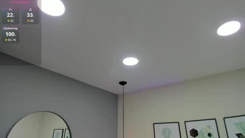 ambarevans_ online show from 09/15/25, 11:10