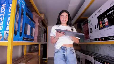 Snapshot of ambarina_ chatting on 03/27/26, 11:43 Ambarina online show from 03/27/26, 11:43
