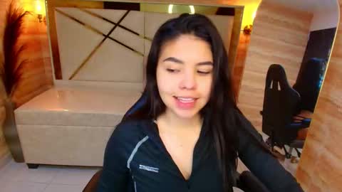 Snapshot of ambarina_r chatting on 10/18/25, 03:31 Ambarina online show from 10/18/25, 03:31