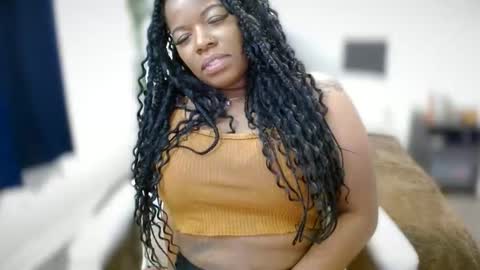 Amoya online show from 10/13/25, 01:11