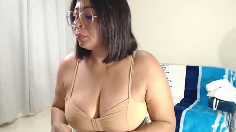  Amber Sofhia  online show from 02/02/25, 10:06