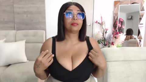  Amber Sofhia  online show from 12/16/25, 08:25