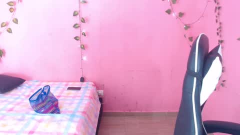 ambel_rose online show from 02/18/25, 08:14