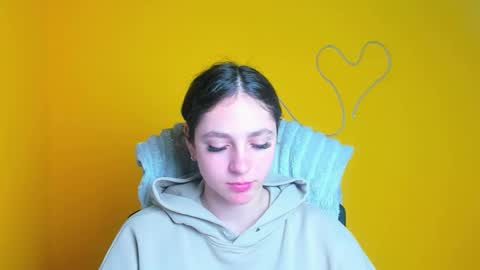 Snapshot of amber__r chatting on 04/10/26, 11:15 Amber online show from 04/10/26, 11:15