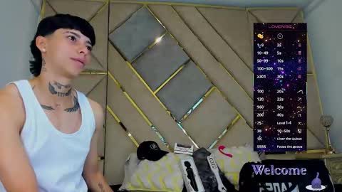 Snapshot of amber_adams_ chatting on 11/04/25, 02:49 Amber online show from 11/04/25, 02:49