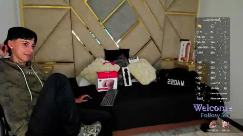 Snapshot of amber_adams_ chatting on 11/14/25, 04:17 Amber online show from 11/14/25, 04:17