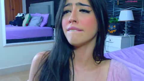 Snapshot of amber_bull chatting on 11/21/25, 01:10 amber_bull online show from 11/21/25, 01:10