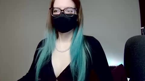 Amber non-nude model online show from 02/07/25, 12:20