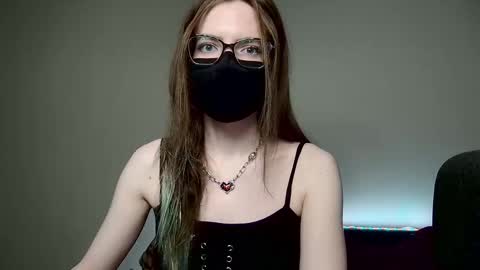 Amber non-nude model online show from 11/02/25, 11:40