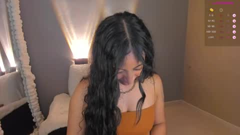 amber_curly online show from 12/07/24, 06:37