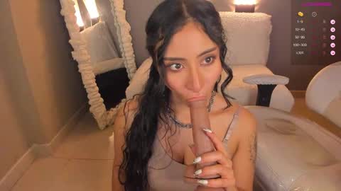 amber_curly online show from 01/27/25, 07:03