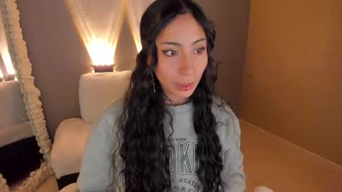 amber_curly online show from 02/21/25, 10:26