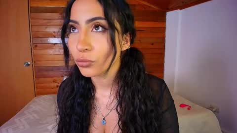 amber_curly online show from 01/07/26, 08:22