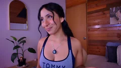 Snapshot of amber_curly chatting on 06/20/26, 06:22 amber_curly online show from 06/20/26, 06:22