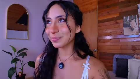 Snapshot of amber_curly chatting on 06/26/26, 05:39 amber_curly online show from 06/26/26, 05:39
