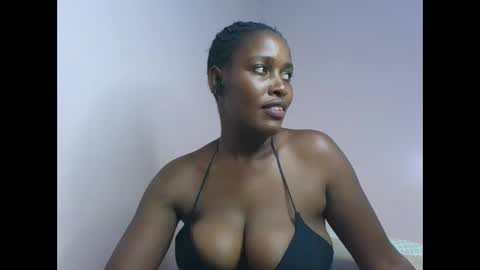 amber_cutie2 online show from 03/07/26, 08:00