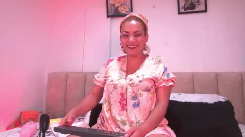 Snapshot of amber_demons chatting on 11/04/25, 10:09 Amber Demons online show from 11/04/25, 10:09