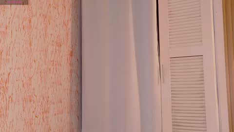 Snapshot of amber_gibsson2 chatting on 05/14/26, 11:28 Amber online show from 05/14/26, 11:28