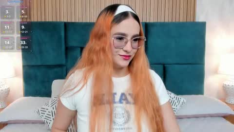 Snapshot of amber_kiss_ chatting on 10/13/25, 06:41 Emily online show from 10/13/25, 06:41