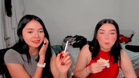 Snapshot of amber_landy1 chatting on 12/18/24, 12:21 amber online show from 12/18/24, 12:21