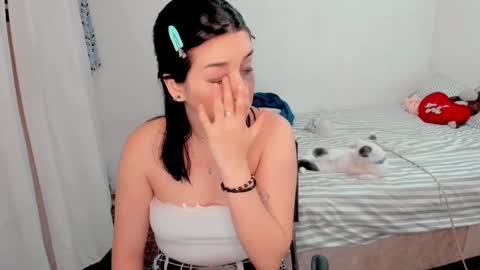 Snapshot of amber_landy1 chatting on 12/23/24, 02:35 amber online show from 12/23/24, 02:35