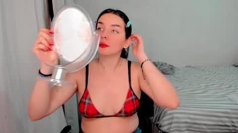 Snapshot of amber_landy1 chatting on 12/25/24, 01:31 amber online show from 12/25/24, 01:31