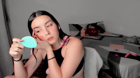 Snapshot of amber_landy1 chatting on 01/15/25, 10:57 amber online show from 01/15/25, 10:57