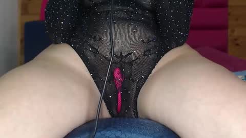 Amber Moore online show from 12/04/25, 01:48