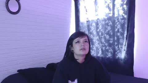 Snapshot of amber_rouss chatting on 12/04/24, 09:02 ROUSS online show from 12/04/24, 09:02