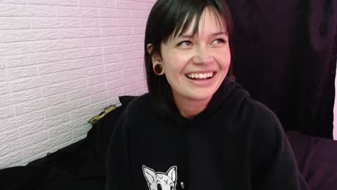 Snapshot of amber_rouss chatting on 01/05/25, 08:22 ROUSS online show from 01/05/25, 08:22