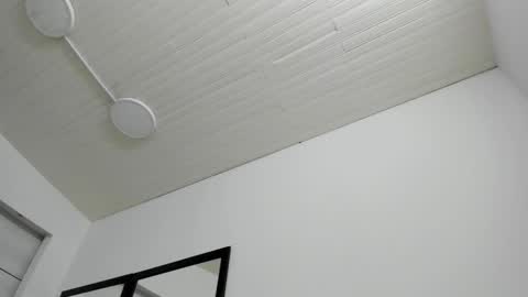 Snapshot of amber_storrm chatting on 09/27/25, 03:33 amber online show from 09/27/25, 03:33