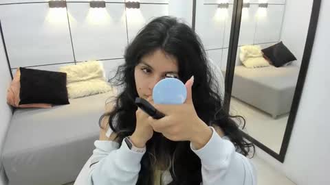 Snapshot of amber_storrm chatting on 10/24/25, 03:36 amber online show from 10/24/25, 03:36