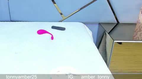 amber y tonny online show from 03/10/25, 02:48