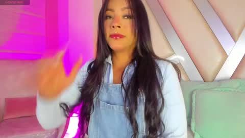Tell me Amber online show from 05/17/26, 04:43