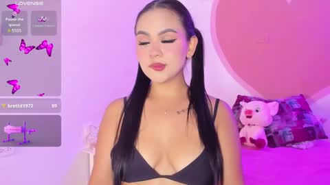 amber_white25 online show from 02/20/25, 04:50