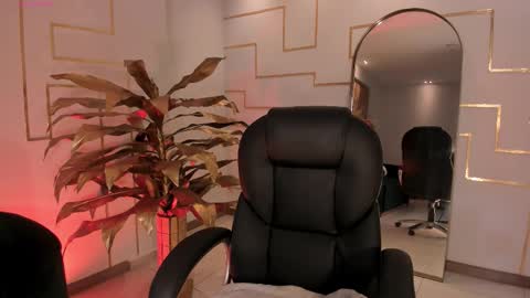 Amber  online show from 10/31/25, 10:00