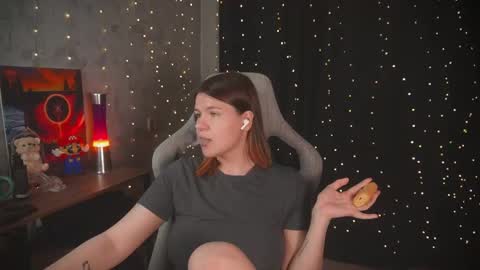 Snapshot of amberlyyy chatting on 10/11/25, 07:07 my name is Sonya but you can call me your favorite girl 3 online show from 10/11/25, 07:07