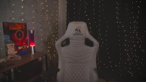 Snapshot of amberlyyy chatting on 10/22/25, 03:18 my name is Sonya but you can call me your favorite girl 3 online show from 10/22/25, 03:18