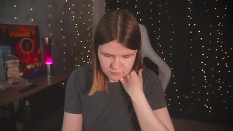 Snapshot of amberlyyy chatting on 11/03/25, 03:52 my name is Sonya but you can call me your favorite girl 3 online show from 11/03/25, 03:52