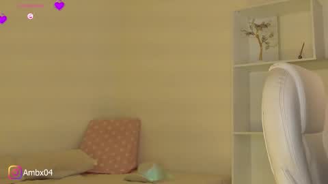 Snapshot of ambermiller04 chatting on 10/28/25, 11:25 Amber online show from 10/28/25, 11:25