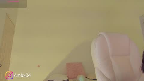 Snapshot of ambermiller04 chatting on 12/01/25, 12:21 Amber online show from 12/01/25, 12:21