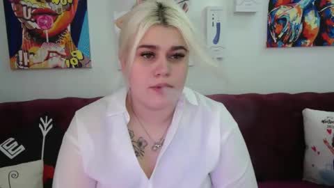 Amber online show from 09/11/25, 03:17
