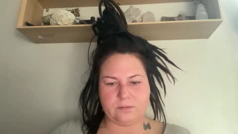 Snapshot of ambermoss7 chatting on 11/11/25, 08:31 ambermoss7 online show from 11/11/25, 08:31