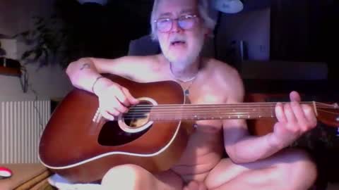 Snapshot of amberr11 chatting on 01/06/26, 12:03 Amberr11 online show from 01/06/26, 12:03