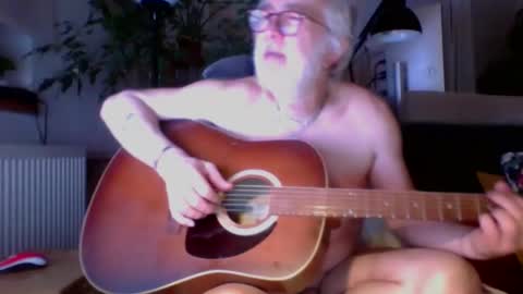 Snapshot of amberr11 chatting on 01/12/26, 11:43 Amberr11 online show from 01/12/26, 11:43