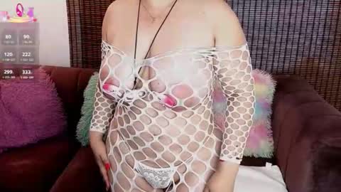 Snapshot of amberr_mooon chatting on 05/16/26, 05:45 amberr_mooon online show from 05/16/26, 05:45