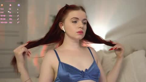 Snapshot of ambershoney chatting on 04/08/26, 07:47 Amber online show from 04/08/26, 07:47