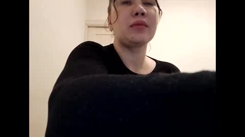 Snapshot of ambika_beauty chatting on 12/13/25, 08:58 Ambika beauty online show from 12/13/25, 08:58